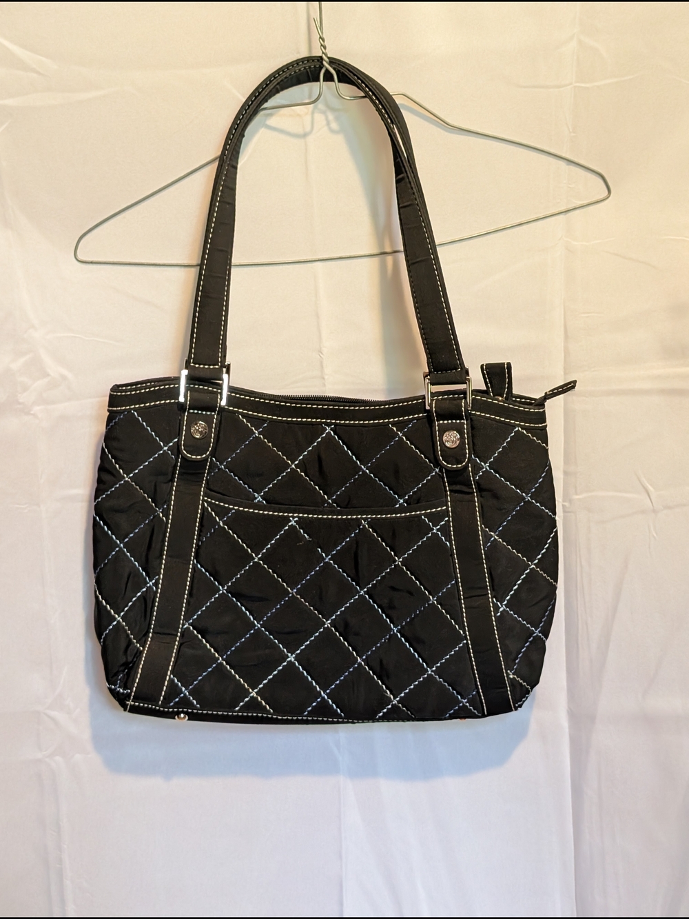 Vera Bradley Black Quilted Knob Hill Handbag Stitching Accents